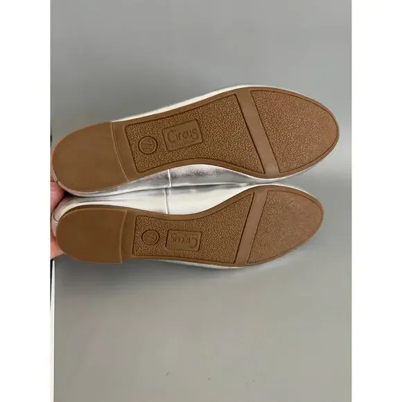 New Circus by Sam Edelman Silver Flats Size 7.5 - Picture 7 of 10